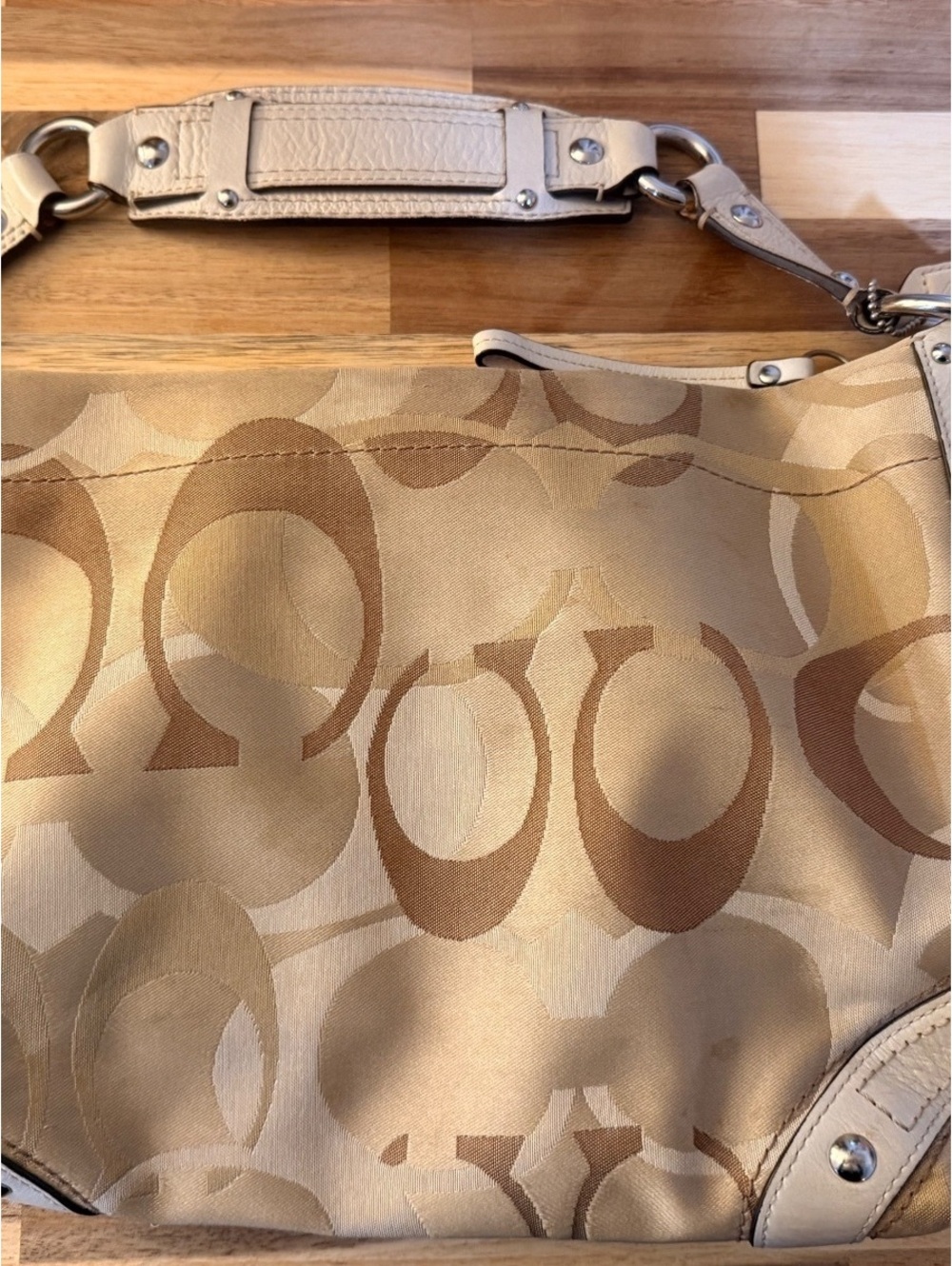 Coach Women's Signature Canvas Shoulder Bag in Beige and Brown